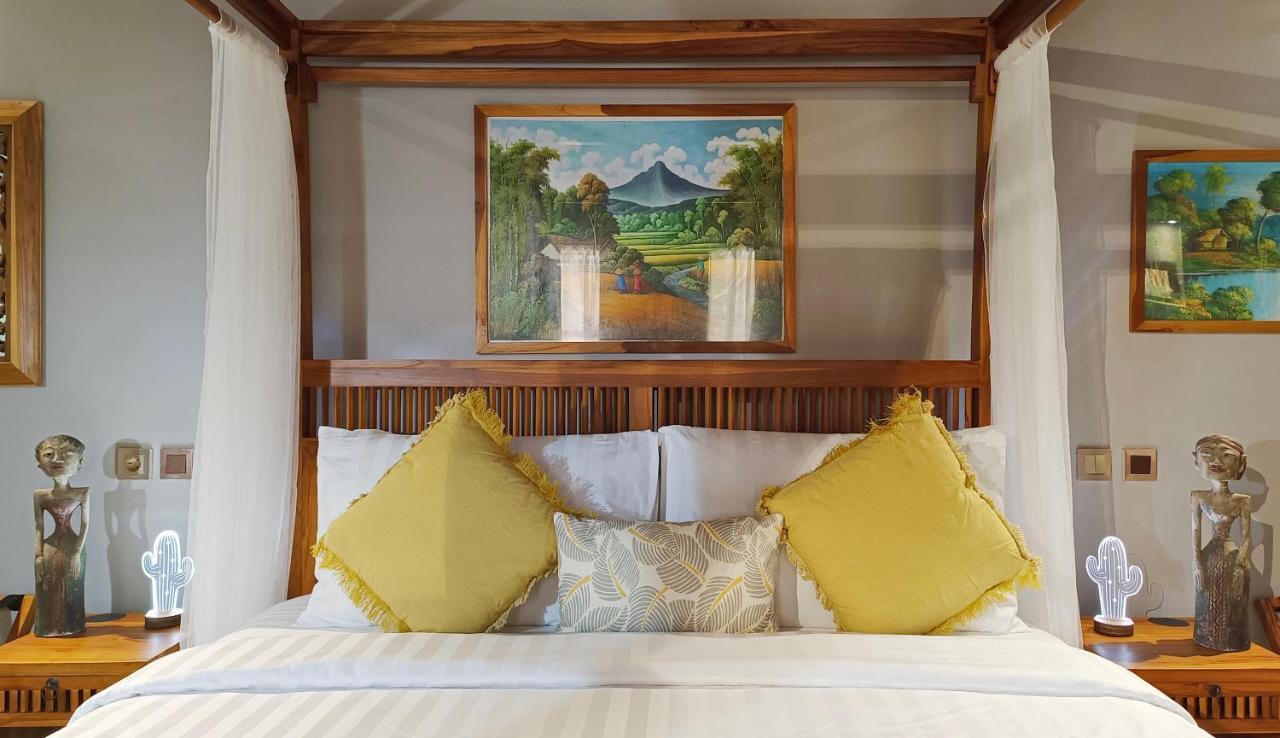 Отель Dalai Tropical Kuta  Экстерьер фото