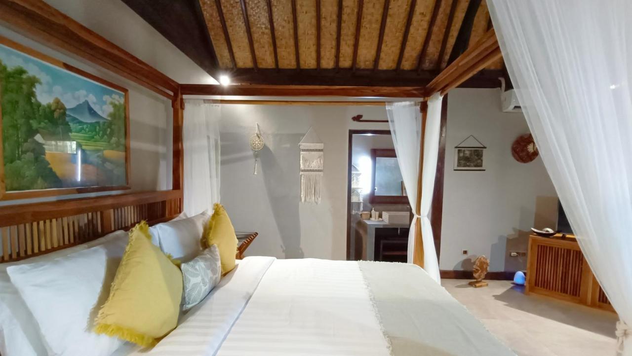 Отель Dalai Tropical Kuta  Экстерьер фото