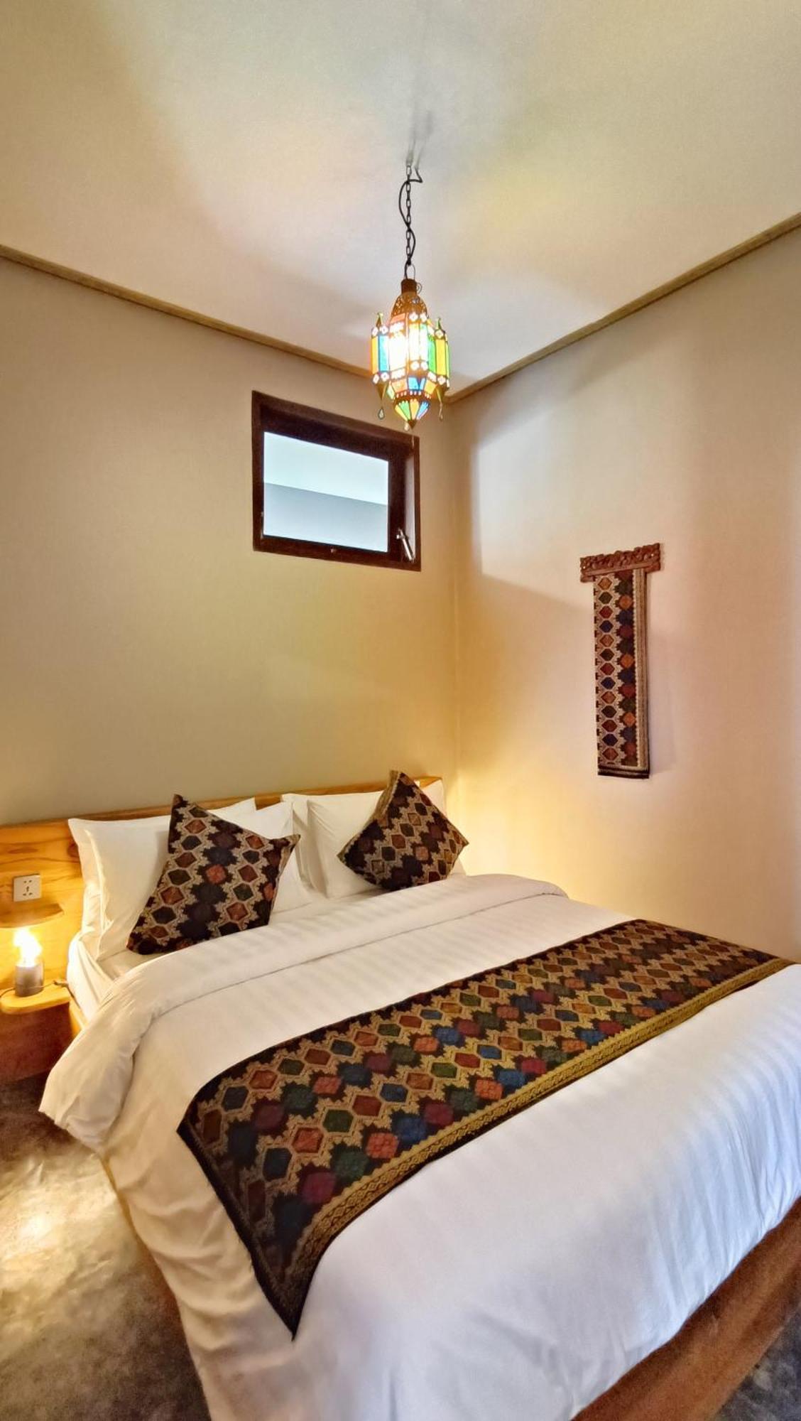 Отель Dalai Tropical Kuta  Экстерьер фото
