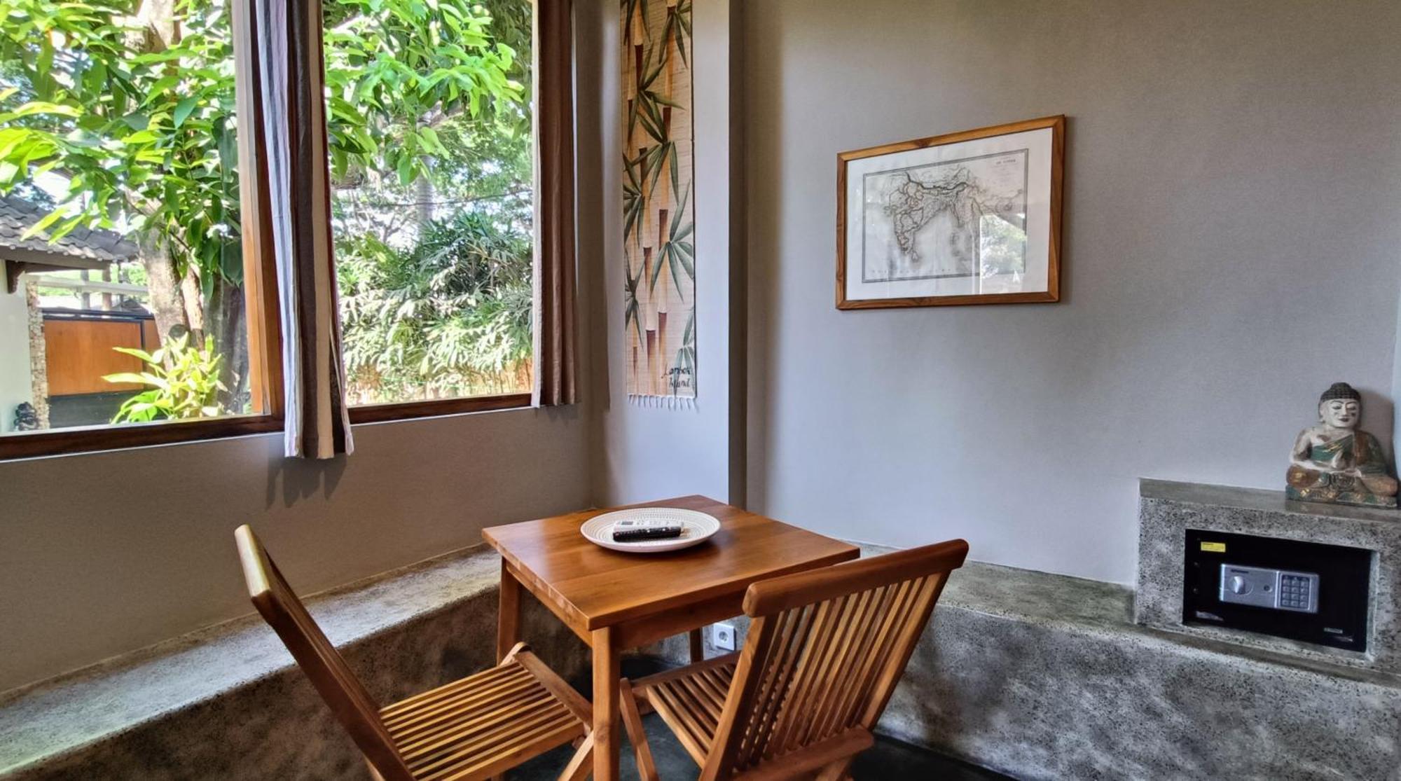 Отель Dalai Tropical Kuta  Экстерьер фото